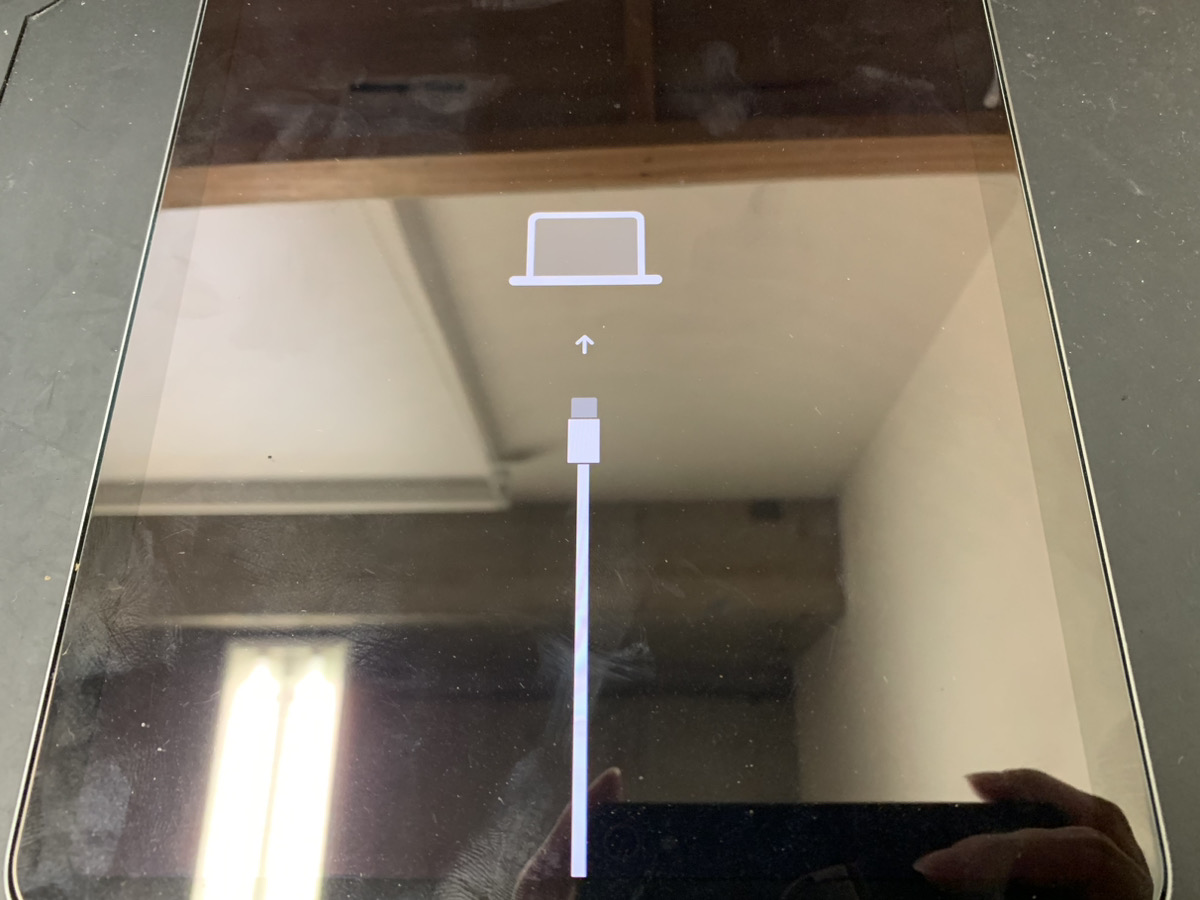 リカバリーモードになっているiPad Air4