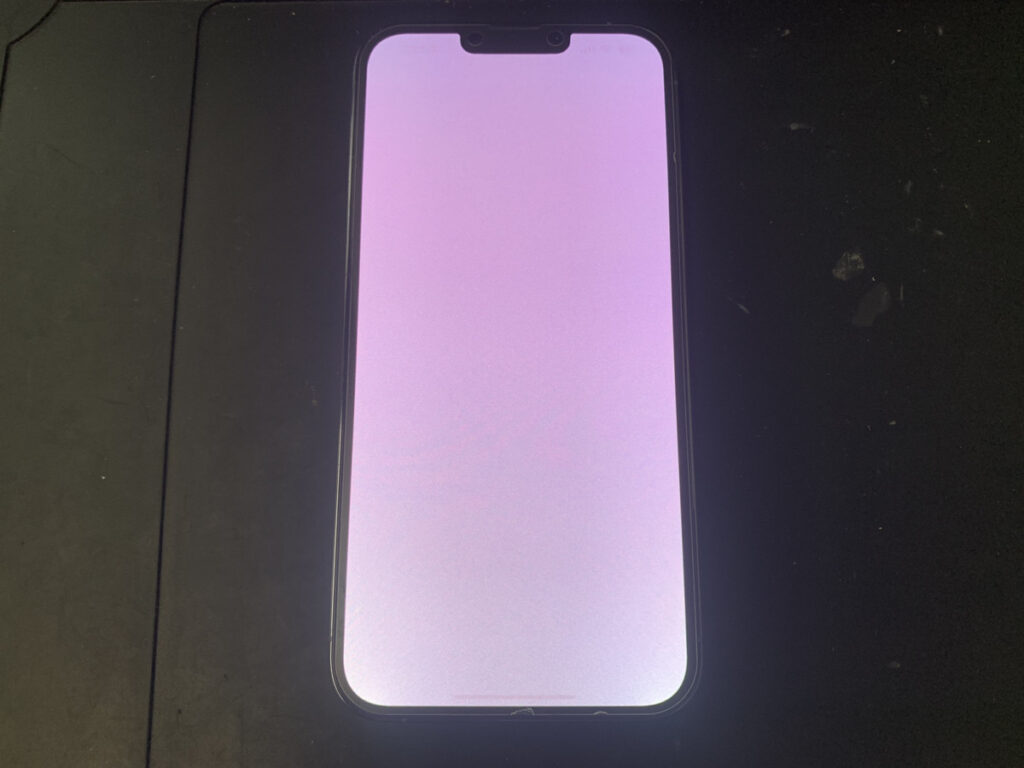 画面が白くなったiPhone13ProMax