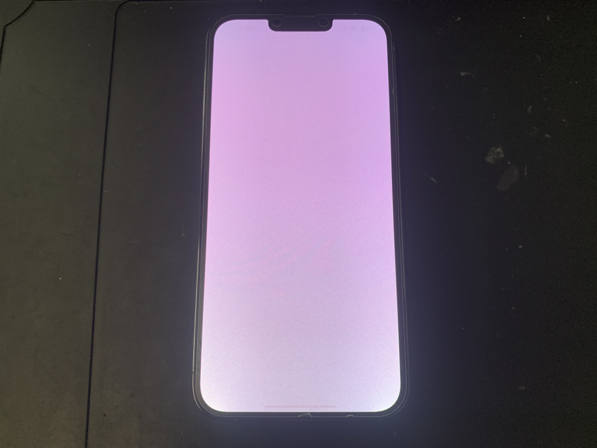 画面が白くなったiPhone13ProMax