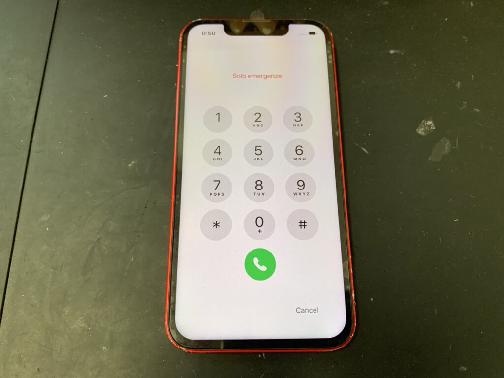 画面交換後のiPhone13mini