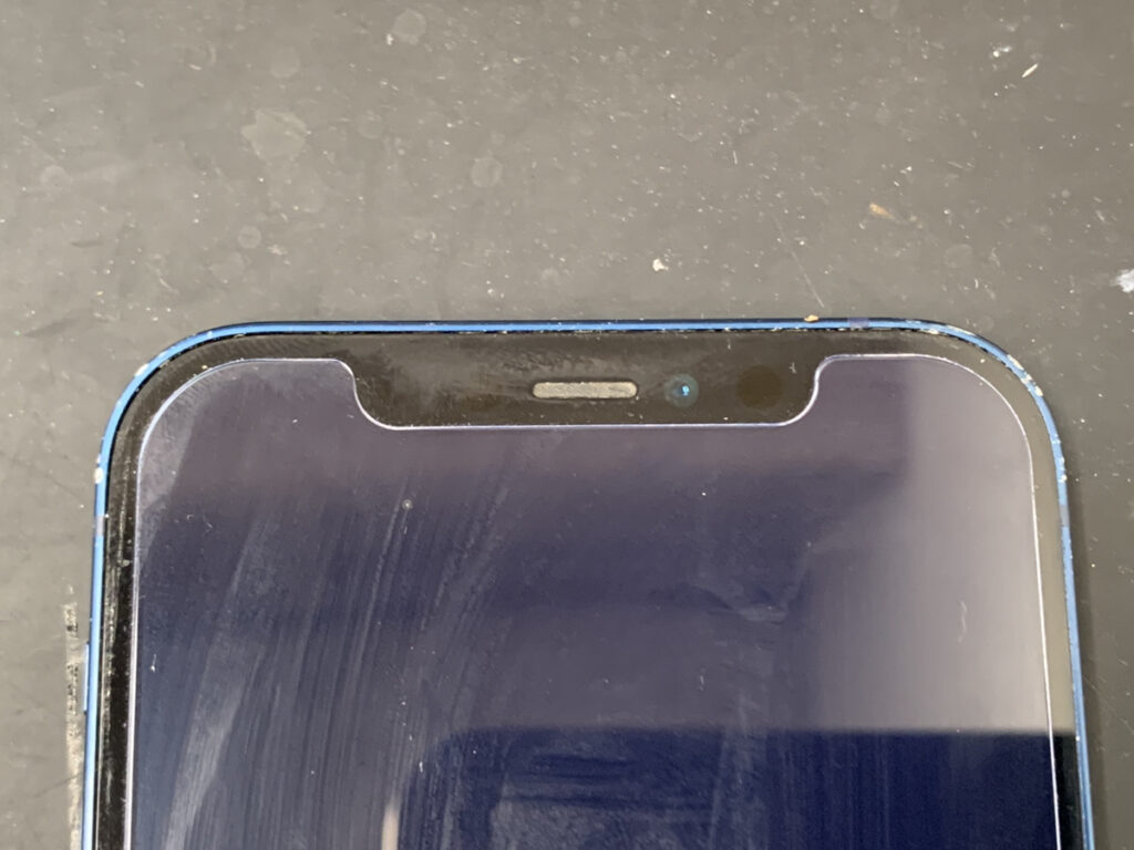 イヤースピーカーが壊れているiPhone12