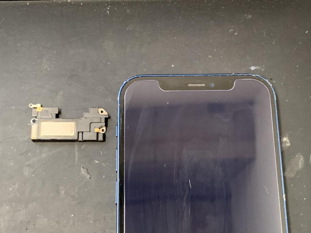 イヤースピーカー修理後のiPhone12