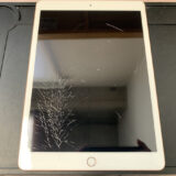 画面が割れているiPad第8世代