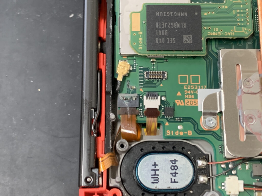 水濡れ反応があるSwitch本体内部