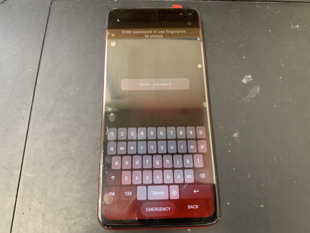 画面交換後のRedmi K30 5G