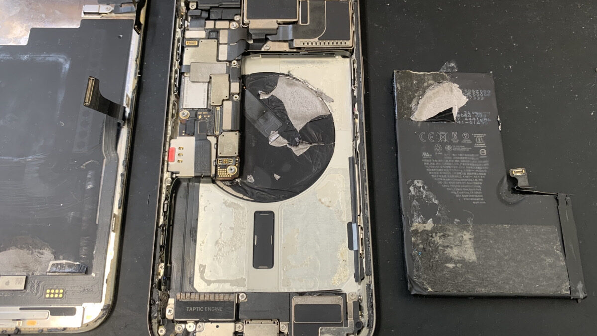 他店で修理してから電源が落ちるようになったiPhone15ProMax