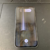 液晶が壊れているiPhone14