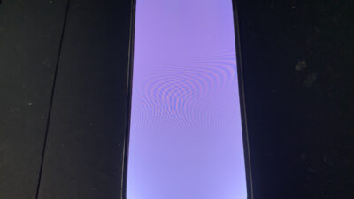 画面が真っ白になったiPhone13Proの修理も即日対応！