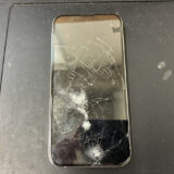 画面が壊れているiPhone13Pro