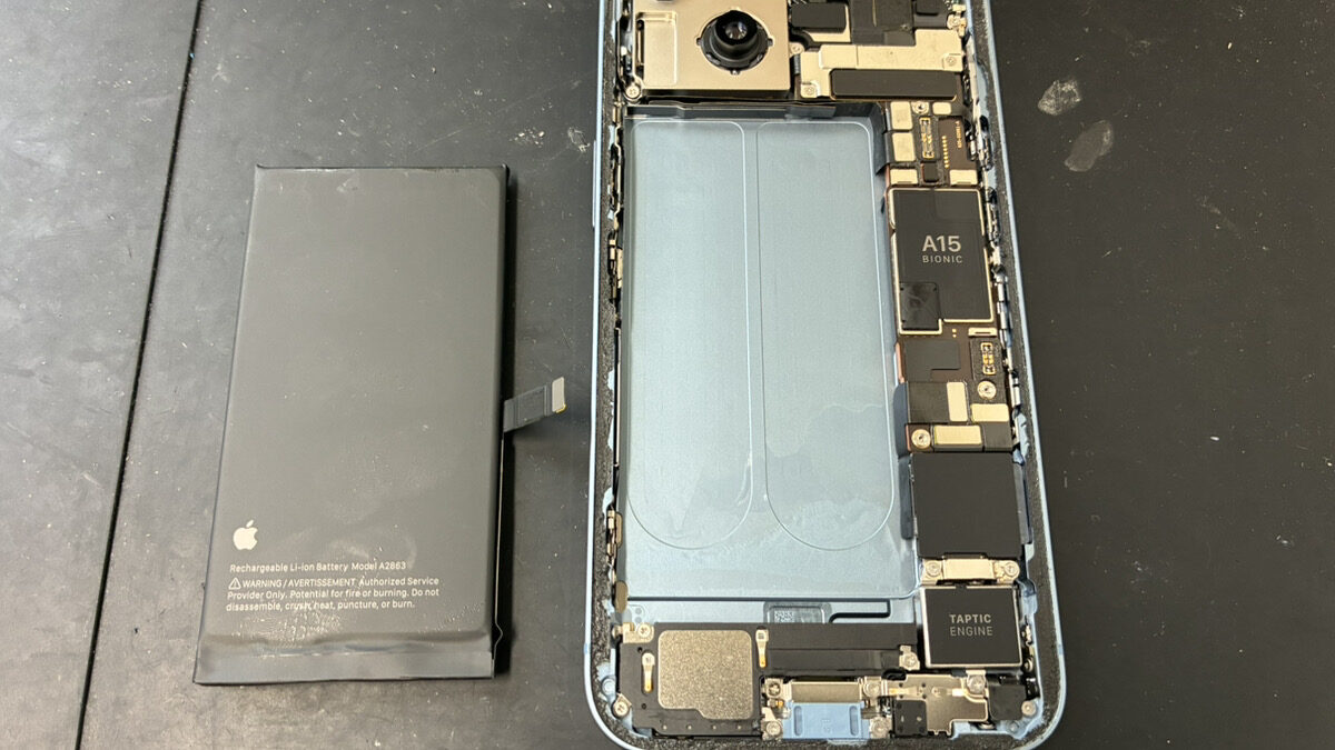 iPhone14のバッテリー交換もクイックリペアプラス鹿児島店へご相談を！