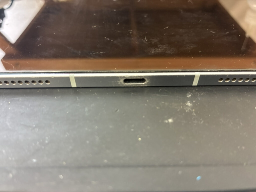 充電ができないiPad Air4