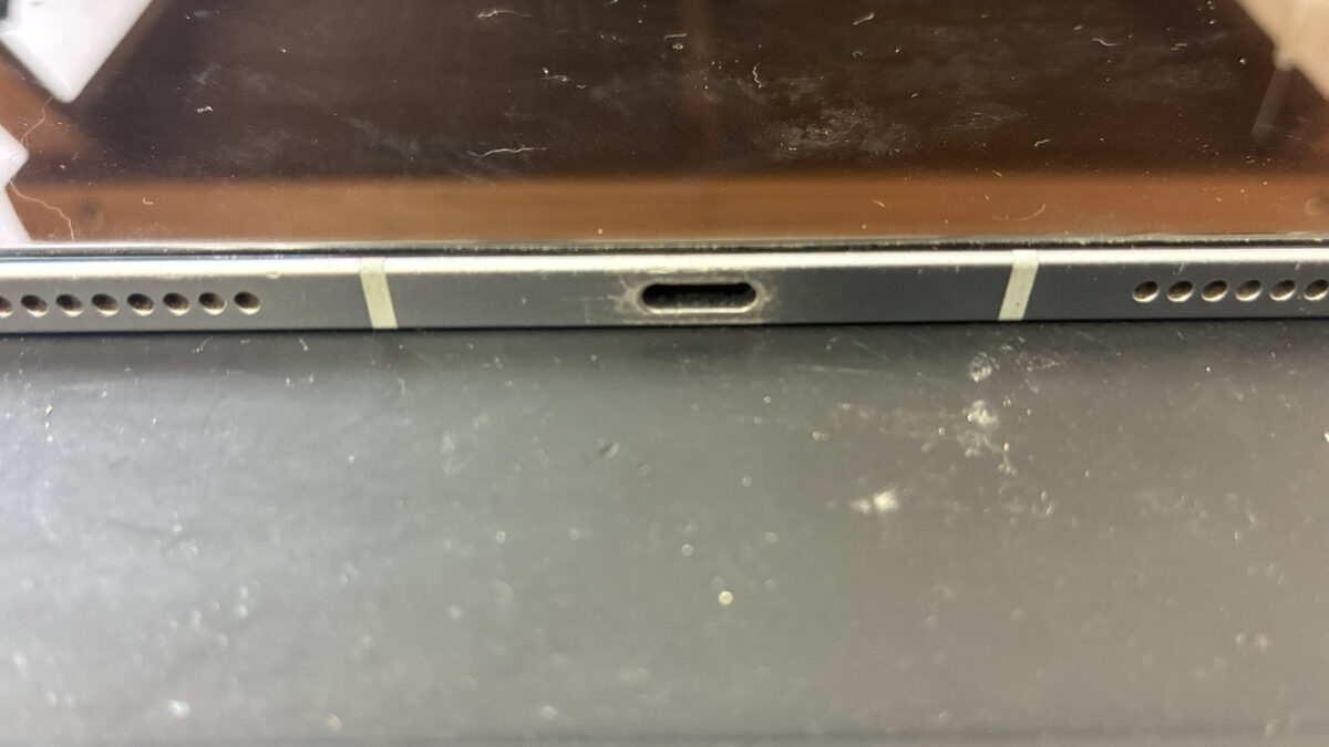 充電ができなくなったiPad Air4の修理依頼がありました
