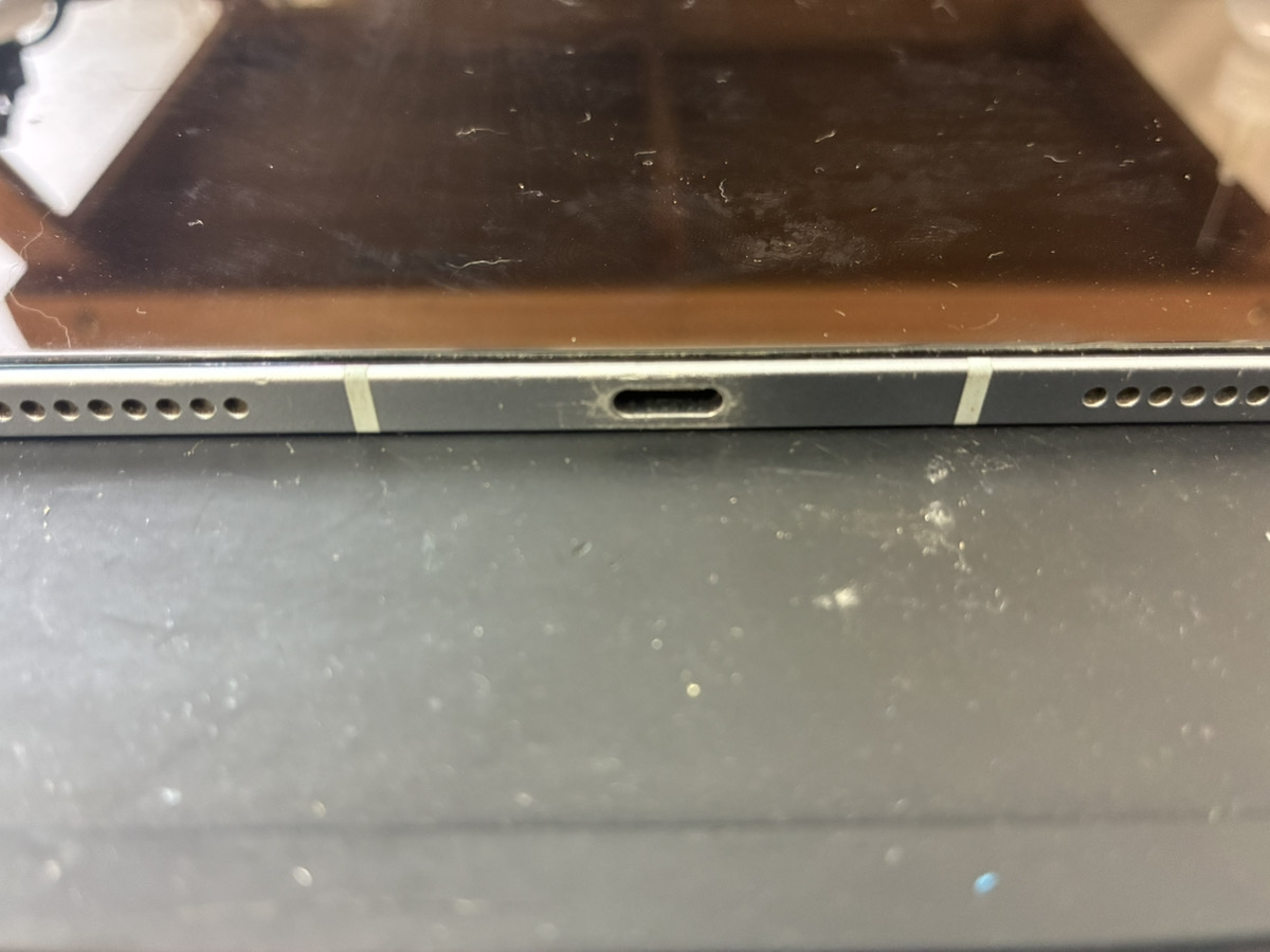 充電ができないiPad Air4