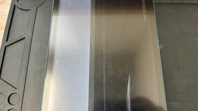 画面と電源ボタンが壊れたiPad Air5の修理もお任せを！