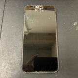 画面上部のガラスが割れてFace IDが反応しなくなったiPhone11Proの修理依頼