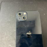 カメラレンズが割れているiPhone13