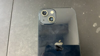 広角と超広角カメラのレンズが両方割れたiPhone13の修理