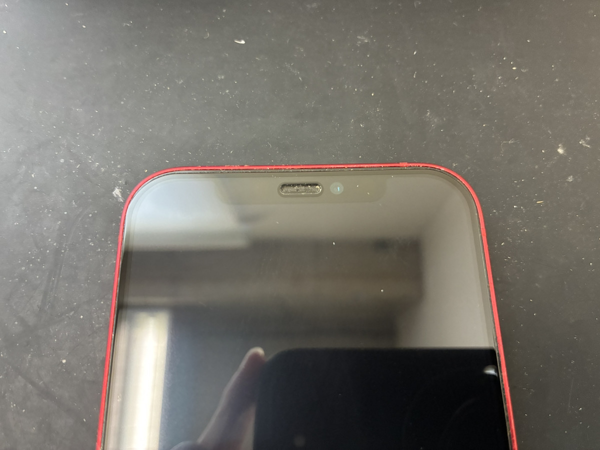 イヤースピーカーが壊れているiPhone12