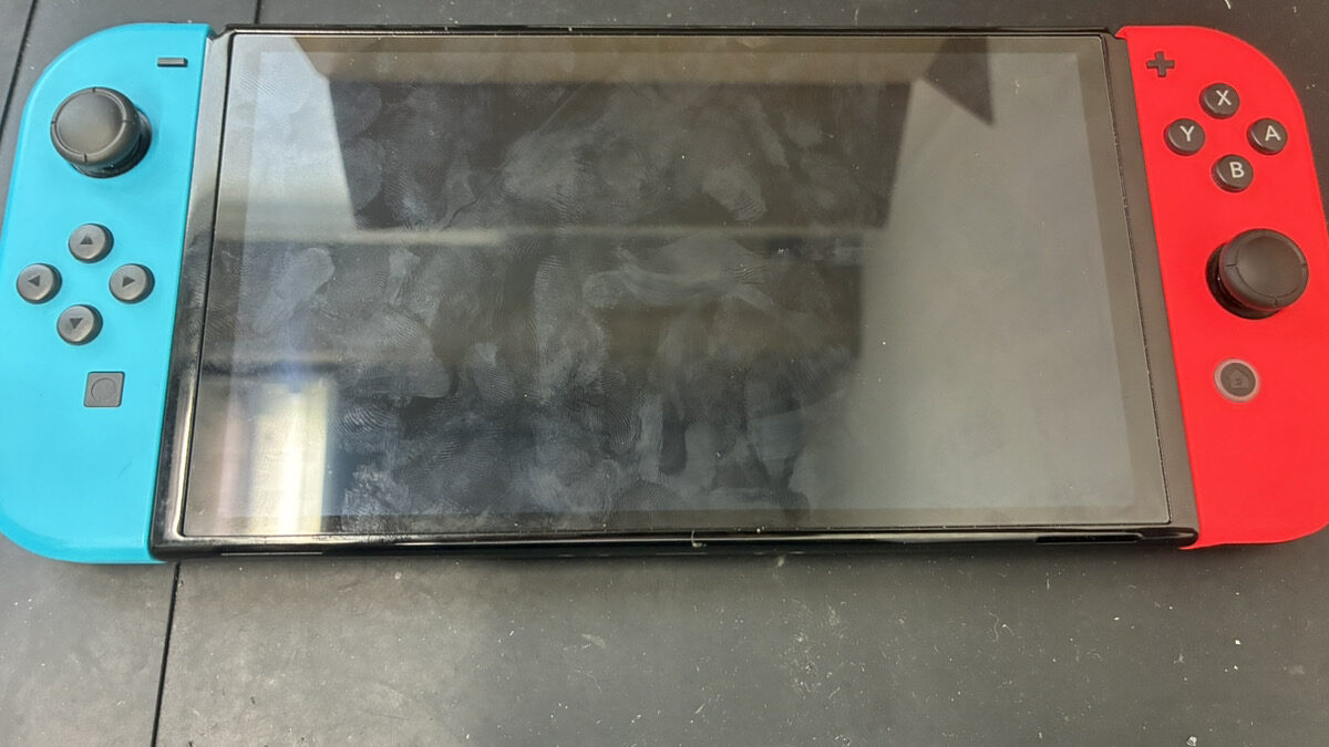 水没によって起動しなくなったNintendo Switch有機ELモデルの復旧修理
