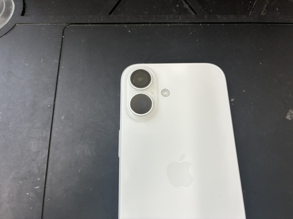 カメラレンズ修理後のiPhoen16
