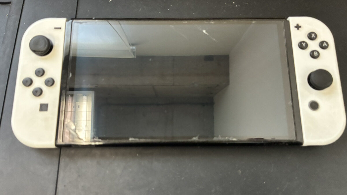 起動しなくなったNintendo Switch有機ELモデルの基板修理も即日対応