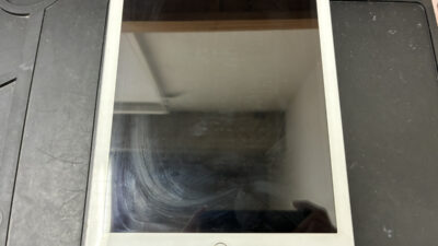充電できずに起動しなくなったiPad第6世代も即日で修理対応！