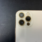 カメラレンズが割れているiPhone12Pro