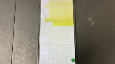 タッチ不良が起きているAQUOS R5Gの画面修理もご相談を！