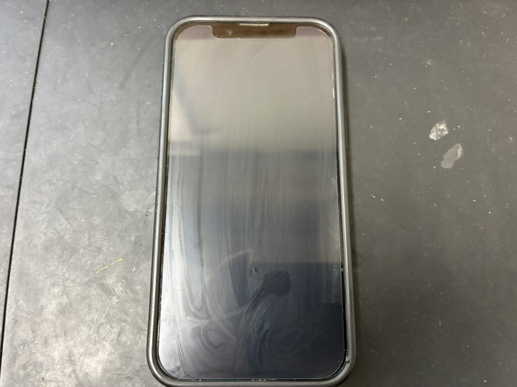 起動しなくなったiPhone13mini