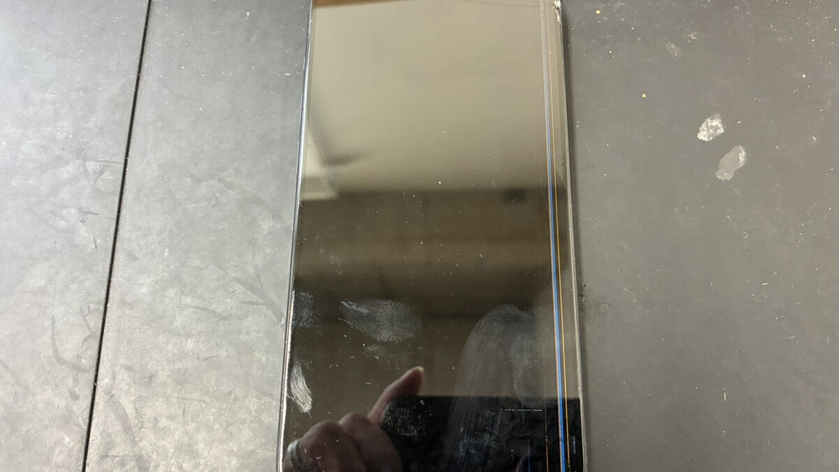 画面が真っ暗になったiPhone14Proの復旧修理も即日対応！