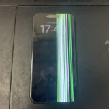 画面が壊れているiPhone15Pro