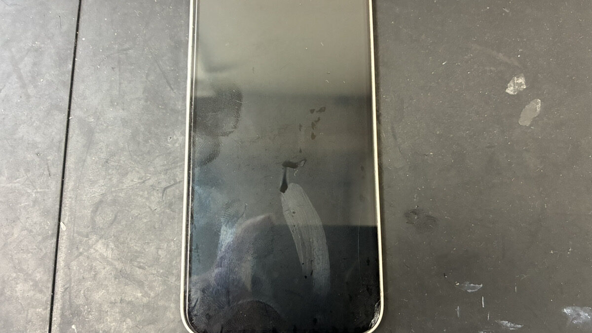 水没によって起動しなくなったiPhone13miniの復旧修理依頼