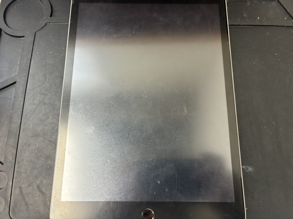 液晶が映らなくなったiPad第9世代