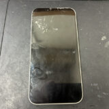画面が壊れているiPhone13