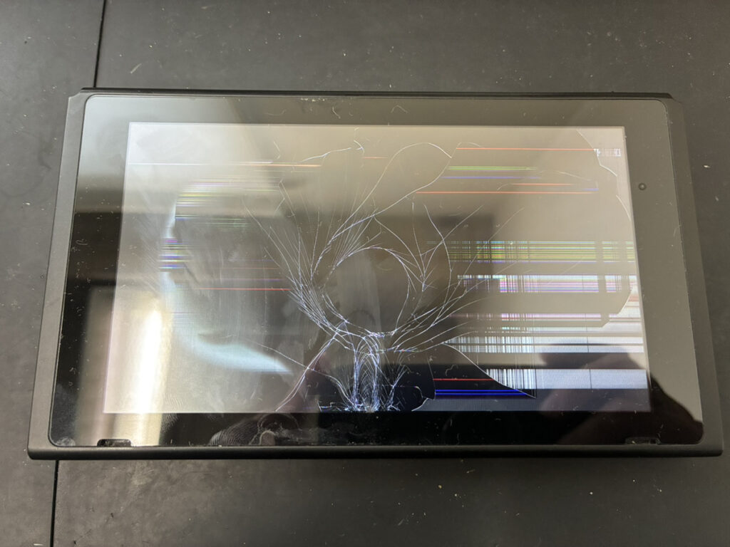 液晶が壊れているNintendo Switch