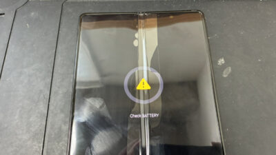 起動しなくなったGalaxy Z Fold3 5G(SCG11)の復旧修理もご相談を！