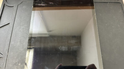 画面が割れたiPad第9世代も早めに修理しないと大変なことに！？