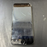 画面が割れているiPhoneSE第3世代