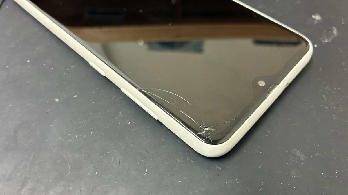 画面が割れたGalaxy A22 5G（SC-56B）の修理もご相談下さい！