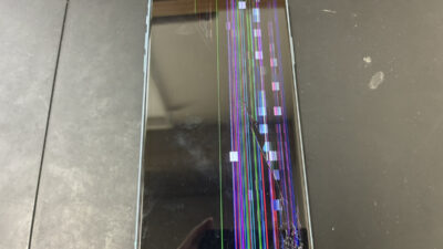 重度の画面破損で液晶が映らなくなったiPhone11も最短30分の即日修理！