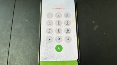 【鹿児島】iPhone14 Proの画面割れ修理｜画面下部が緑色になる症状を修理しました