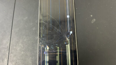 【鹿児島】iPhone14 画面修理｜重度の画面破損で映らない症状を即日復旧