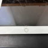 ガラスが割れているiPad第8世代