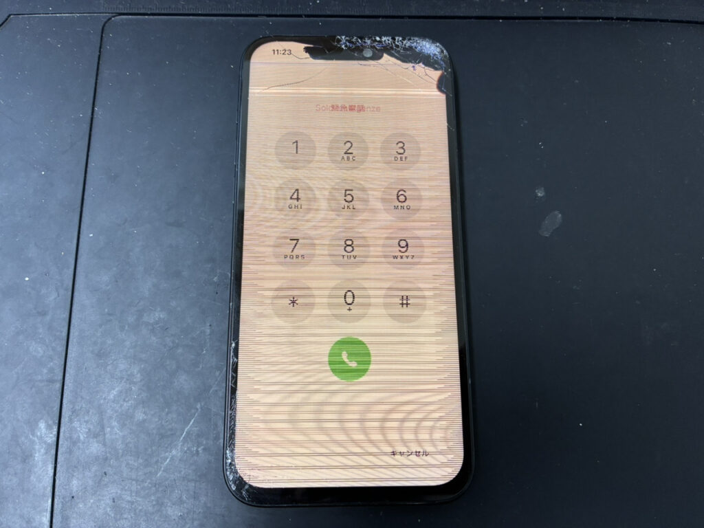 画面が壊れているiPhone15Plus