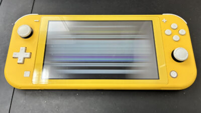 【鹿児島】Nintendo Switch Lite 液晶交換修理｜画面に横線が入る症状を修理しました