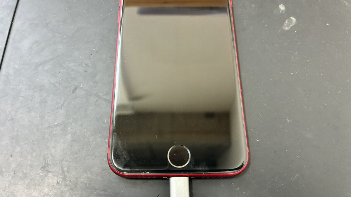 【鹿児島】iPhoneSE（第2世代）充電口修理｜充電できない症状をドックコネクタ交換で改善