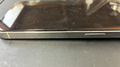 【鹿児島】iPhone14 Pro バッテリー膨張修理｜起動しない・画面が映らない症状を復旧しました