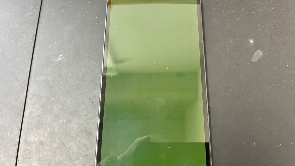 【鹿児島】iPhone13 水没修理｜水濡れで画面が緑色になった端末を復旧しました