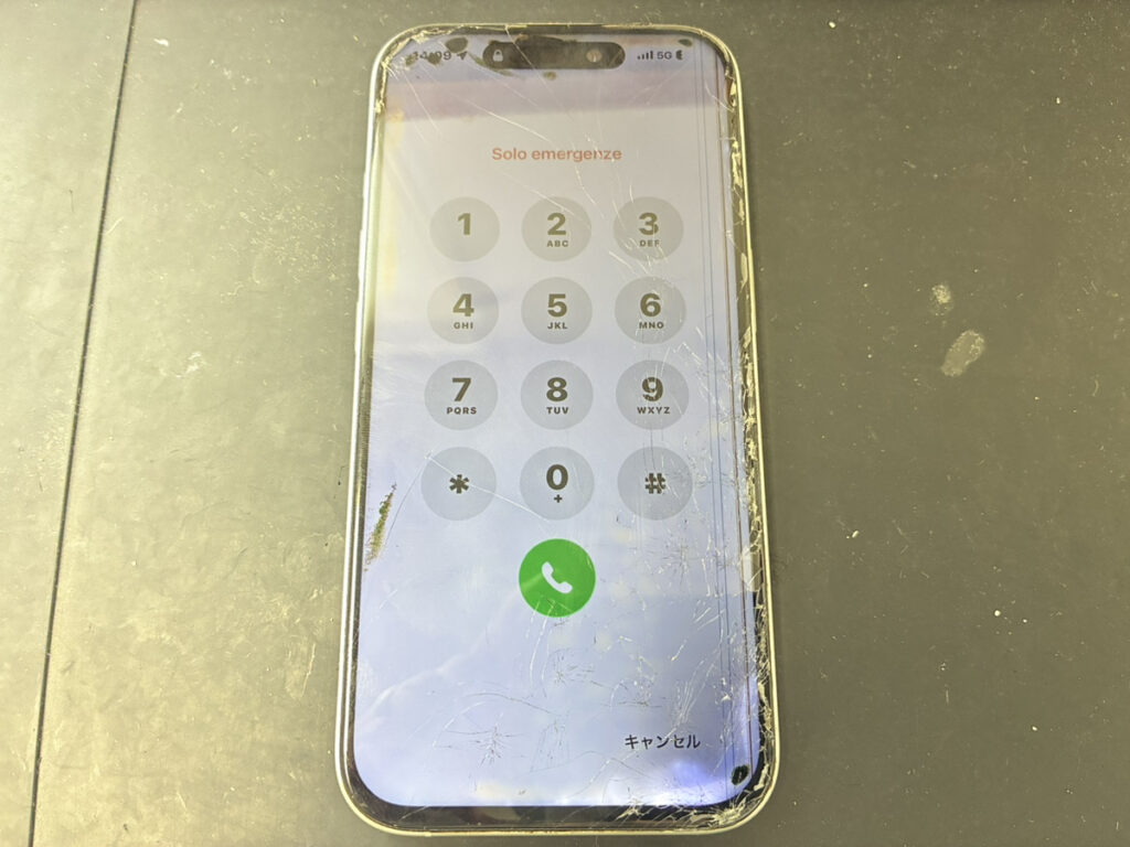 ゴーストタッチが起きているiPhone16