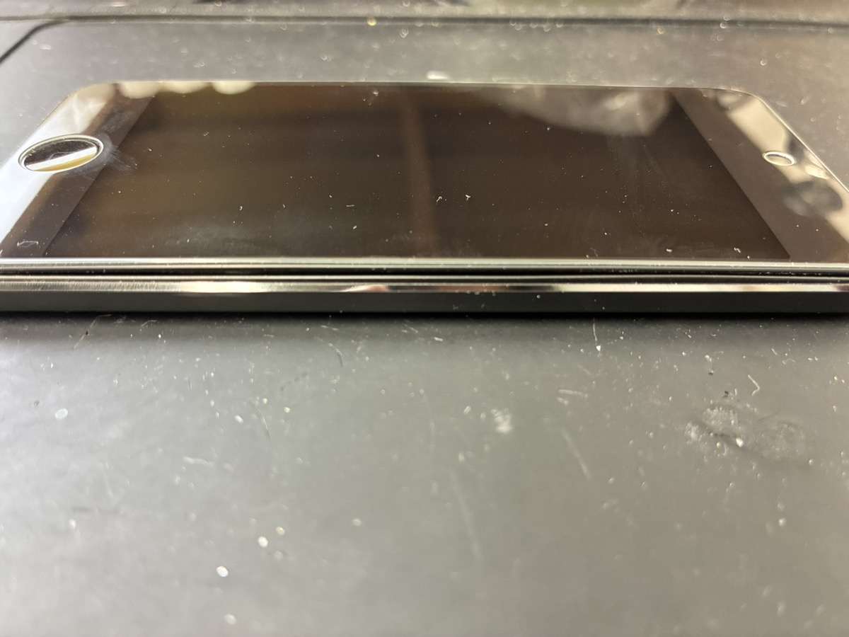 画面が浮いているiPod touch第7世代